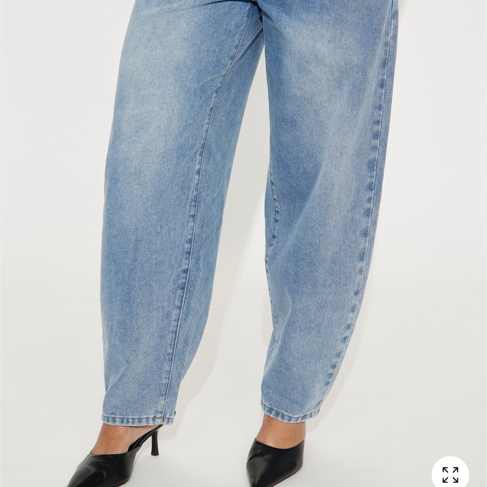 Fashion Nova Classic Blue Women's Balloom Jeans - Picture 3 of 5